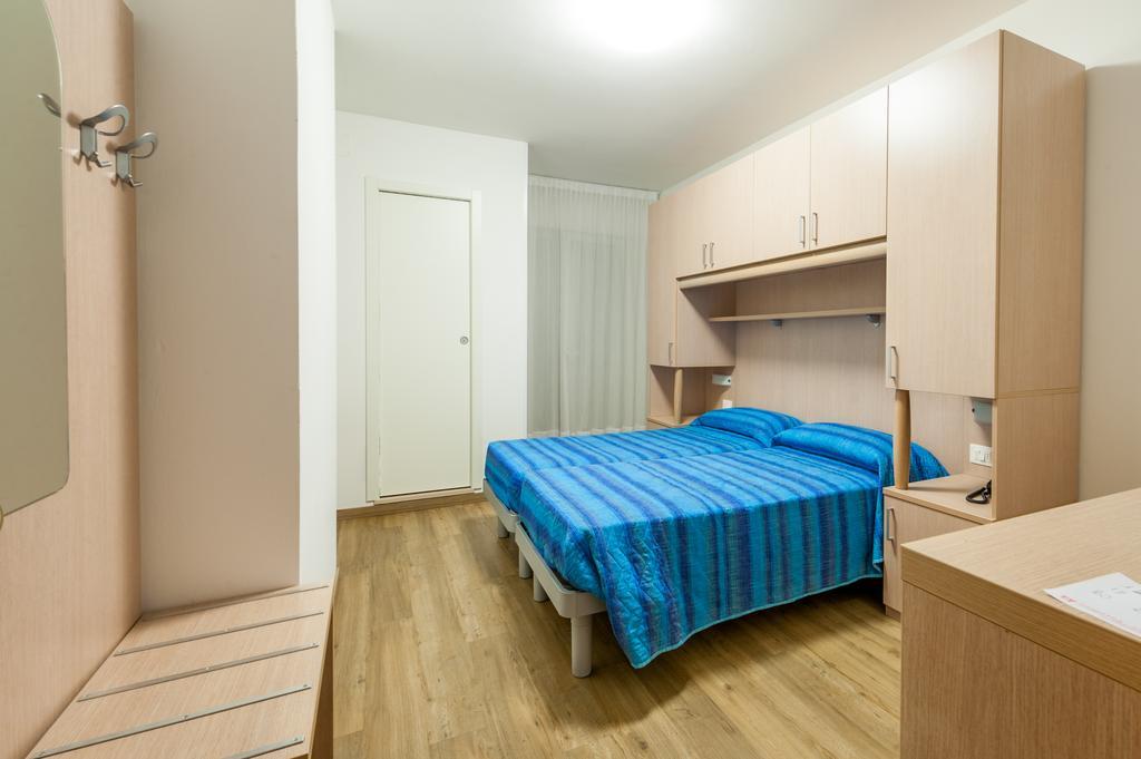 Hotel Garni Losanna Μπιμπιόνε Δωμάτιο φωτογραφία