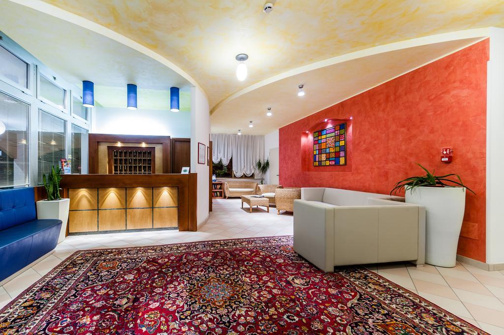 Hotel Garni Losanna Μπιμπιόνε Εξωτερικό φωτογραφία