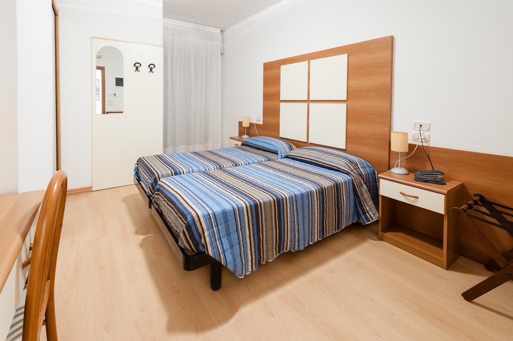 Hotel Garni Losanna Μπιμπιόνε Δωμάτιο φωτογραφία